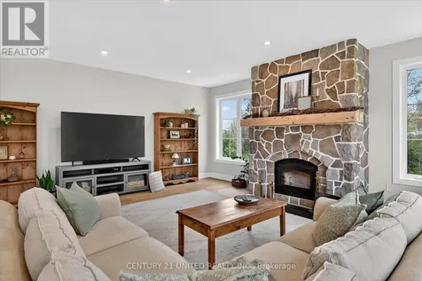 38 Darling Drive Selwyn ON K0L 1T0