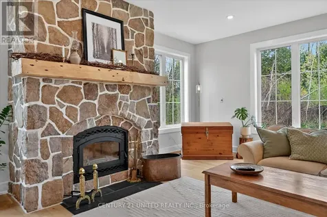 38 Darling Drive Selwyn ON K0L 1T0