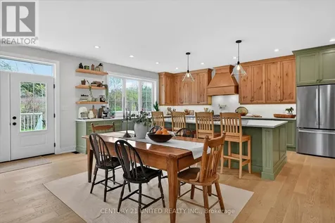 38 Darling Drive Selwyn ON K0L 1T0