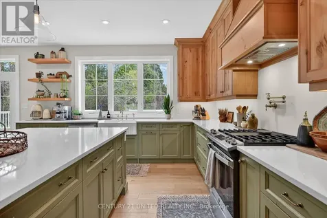 38 Darling Drive Selwyn ON K0L 1T0