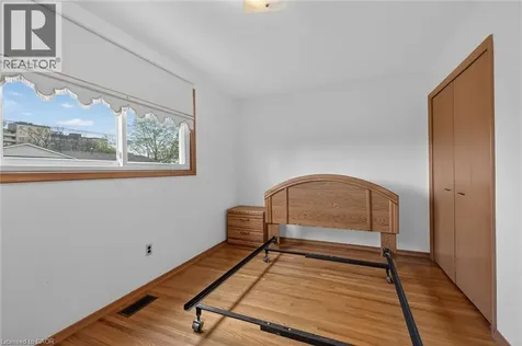 336 Montmorency Drive Hamilton ON L8K 5H4