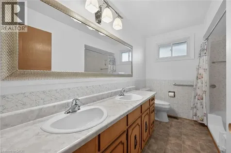 336 Montmorency Drive Hamilton ON L8K 5H4