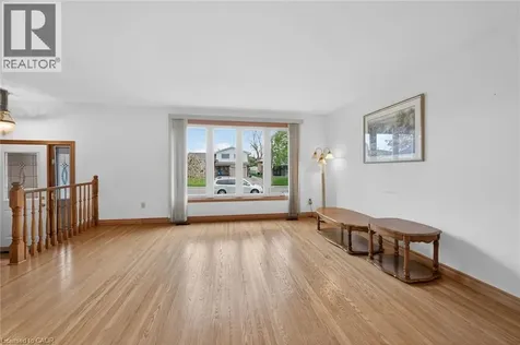 336 Montmorency Drive Hamilton ON L8K 5H4