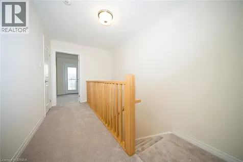 31 Wakeling Drive Brantford ON N3V 0B8