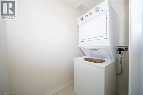 31 Wakeling Drive Brantford ON N3V 0B8