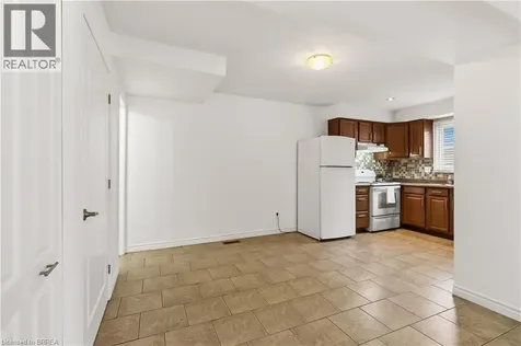 51 Metcalfe Crescent Brantford ON N3R 2L7