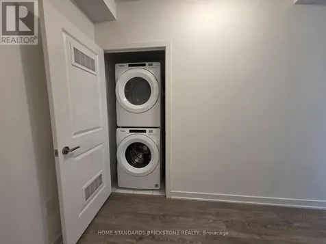 120 Eagle Rock Way Vaughan ON L6A 5C2