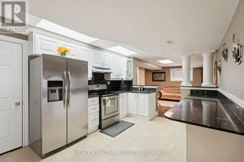 10 Brolley Crescent Essa ON L0L 2N2
