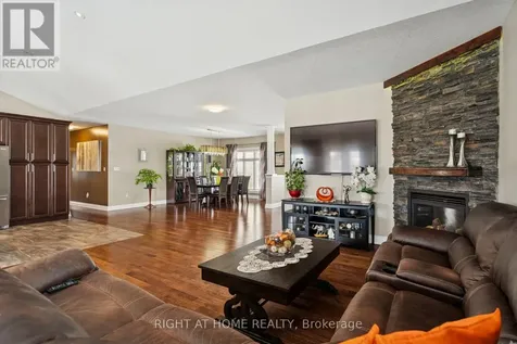 10 Brolley Crescent Essa ON L0L 2N2