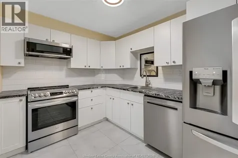 3936 Wyandotte St. East Windsor ON N8Y 4V1