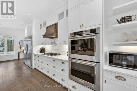 6 Forrester Road Oro-medonte ON L0L 2L0