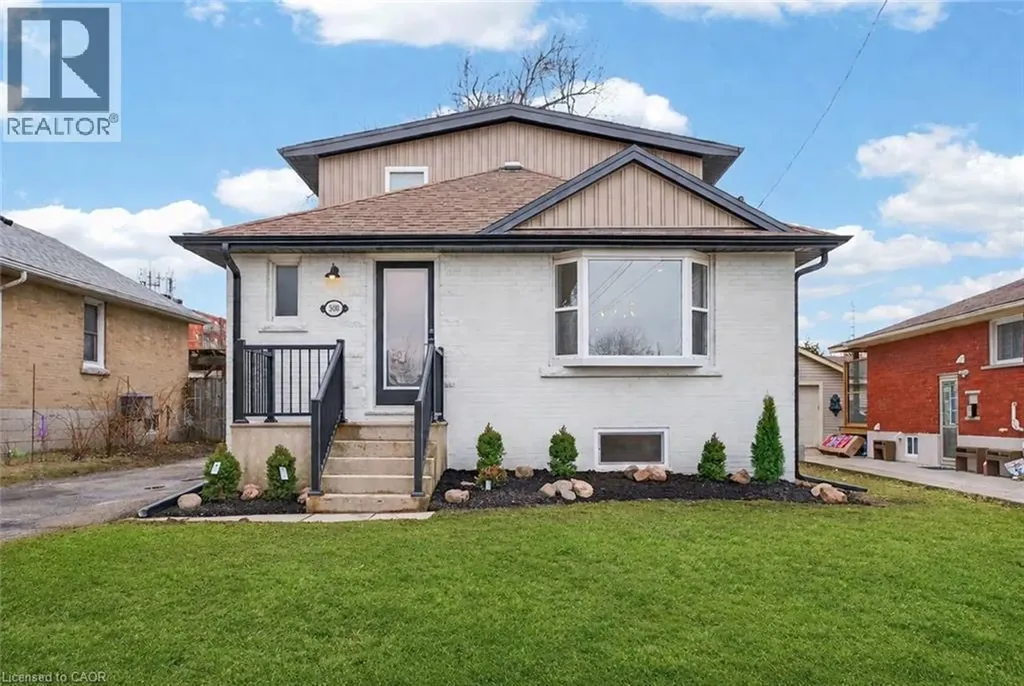 330 East 15th Street Hamilton ON L9A 4G5