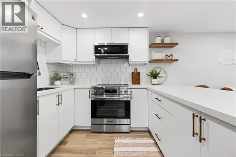 330 East 15th Street Hamilton ON L9A 4G5