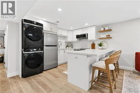 330 East 15th Street Hamilton ON L9A 4G5