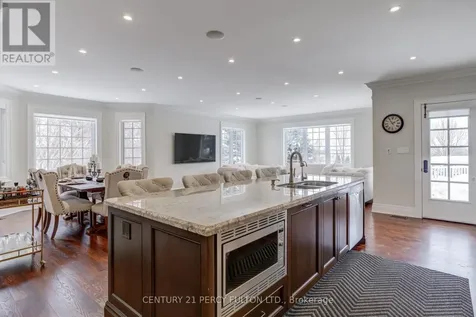 19 Wilson House Drive Whitby ON L0B 1A0