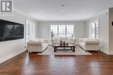 19 Wilson House Drive Whitby ON L0B 1A0