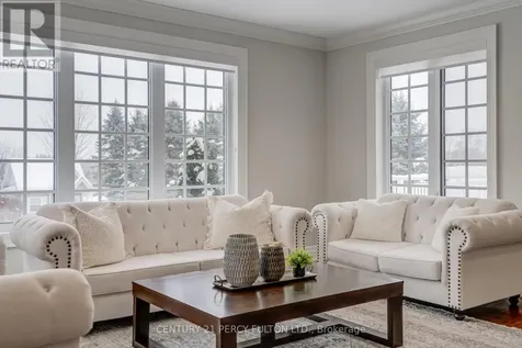 19 Wilson House Drive Whitby ON L0B 1A0