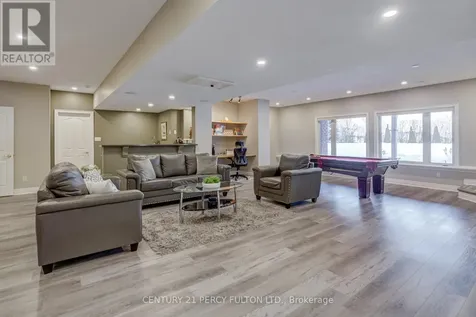 19 Wilson House Drive Whitby ON L0B 1A0