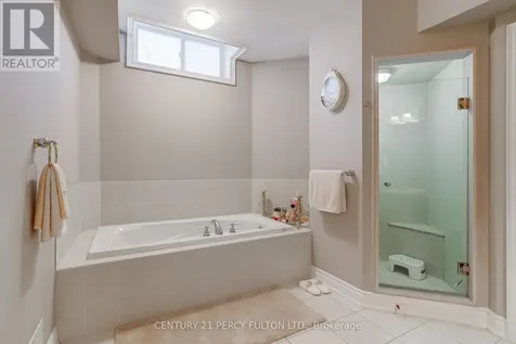 19 Wilson House Drive Whitby ON L0B 1A0