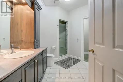 19 Wilson House Drive Whitby ON L0B 1A0
