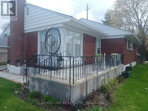 2218 Iris Street Ottawa ON K2C 1B8