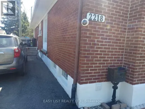 2218 Iris Street Ottawa ON K2C 1B8