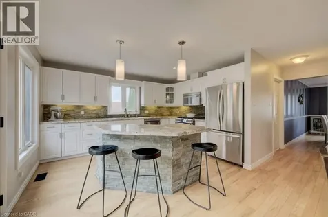 207 Woodridge Drive Petersburg ON N0B 2H0