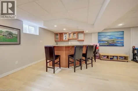 207 Woodridge Drive Petersburg ON N0B 2H0