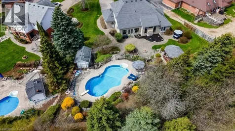 207 Woodridge Drive Petersburg ON N0B 2H0