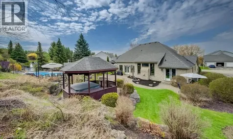 207 Woodridge Drive Petersburg ON N0B 2H0