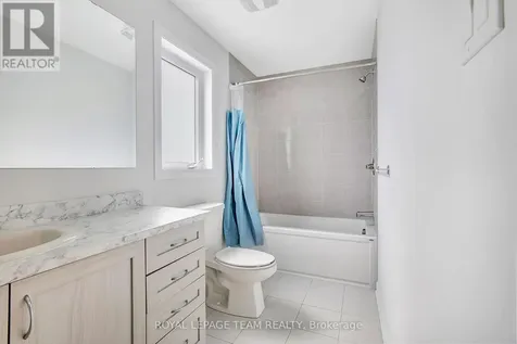 1013 Parabolica Way Ottawa ON K2T 0P8
