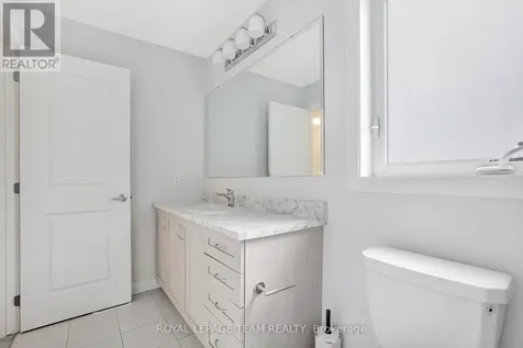 1013 Parabolica Way Ottawa ON K2T 0P8