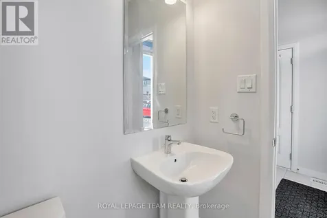 1013 Parabolica Way Ottawa ON K2T 0P8