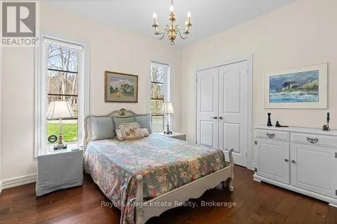 38 Copeland Creek Drive Tiny ON L9M 0M3