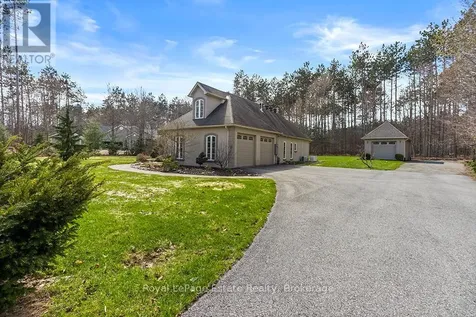 38 Copeland Creek Drive Tiny ON L9M 0M3