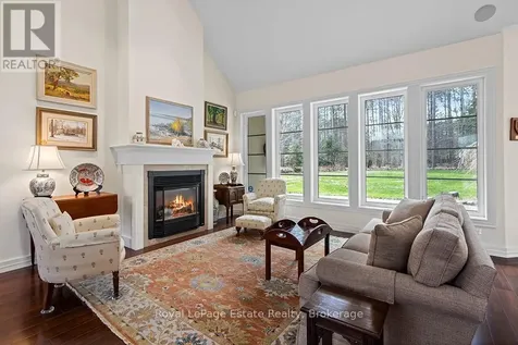 38 Copeland Creek Drive Tiny ON L9M 0M3