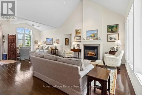 38 Copeland Creek Drive Tiny ON L9M 0M3