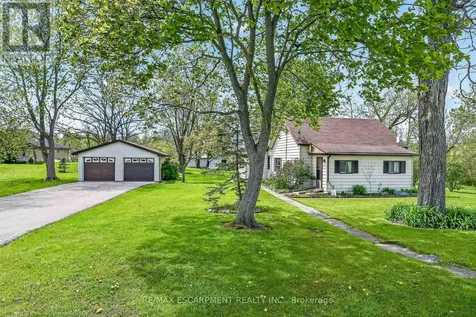 81 Fishcarrier Street North Haldimand ON N0A 1E0