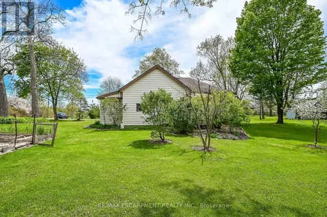 81 Fishcarrier Street North Haldimand ON N0A 1E0