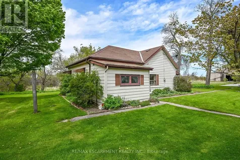 81 Fishcarrier Street North Haldimand ON N0A 1E0