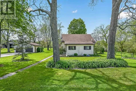 81 Fishcarrier Street North Haldimand ON N0A 1E0