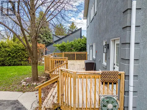 137 Pioneer Lane Blue Mountains ON L9Y 0M7