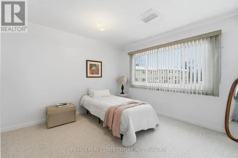 30 Green Valley Drive Kitchener ON N2P 1G8