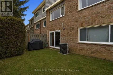 30 Green Valley Drive Kitchener ON N2P 1G8