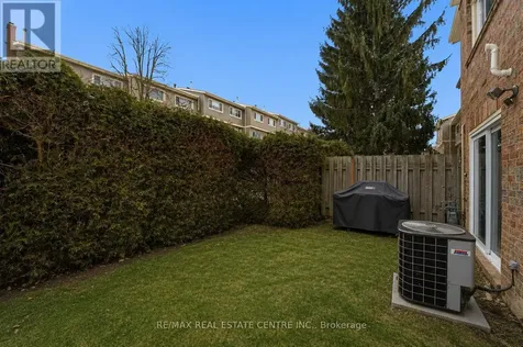 30 Green Valley Drive Kitchener ON N2P 1G8