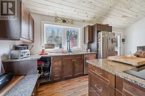 2519 South Horn Lake Rd R.r.#3 Road Magnetawan ON P0A 1C0