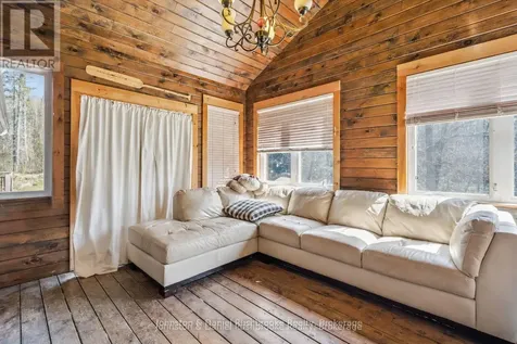 2519 South Horn Lake Rd R.r.#3 Road Magnetawan ON P0A 1C0