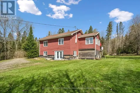 2519 South Horn Lake Rd R.r.#3 Road Magnetawan ON P0A 1C0