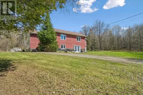 2519 South Horn Lake Rd R.r.#3 Road Magnetawan ON P0A 1C0
