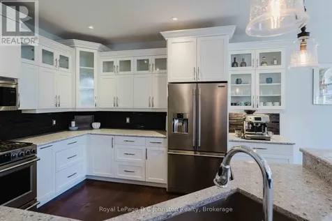 171 Huron Street South Saugeen Shores ON N0H 2L0